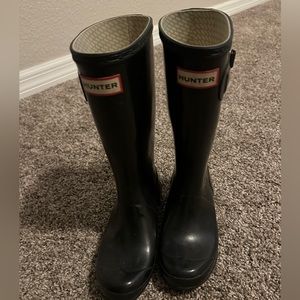 Black kid’s hunter boots